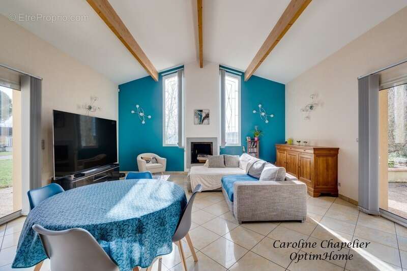 Maison à PUJAUDRAN