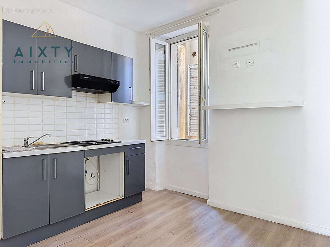 Appartement à MARSEILLE-5E