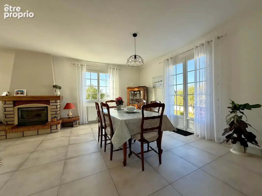 A 5 MIN D'AIZENAY, maison 3 chbres sur 2 182 m2 de terrain clos - photo 6