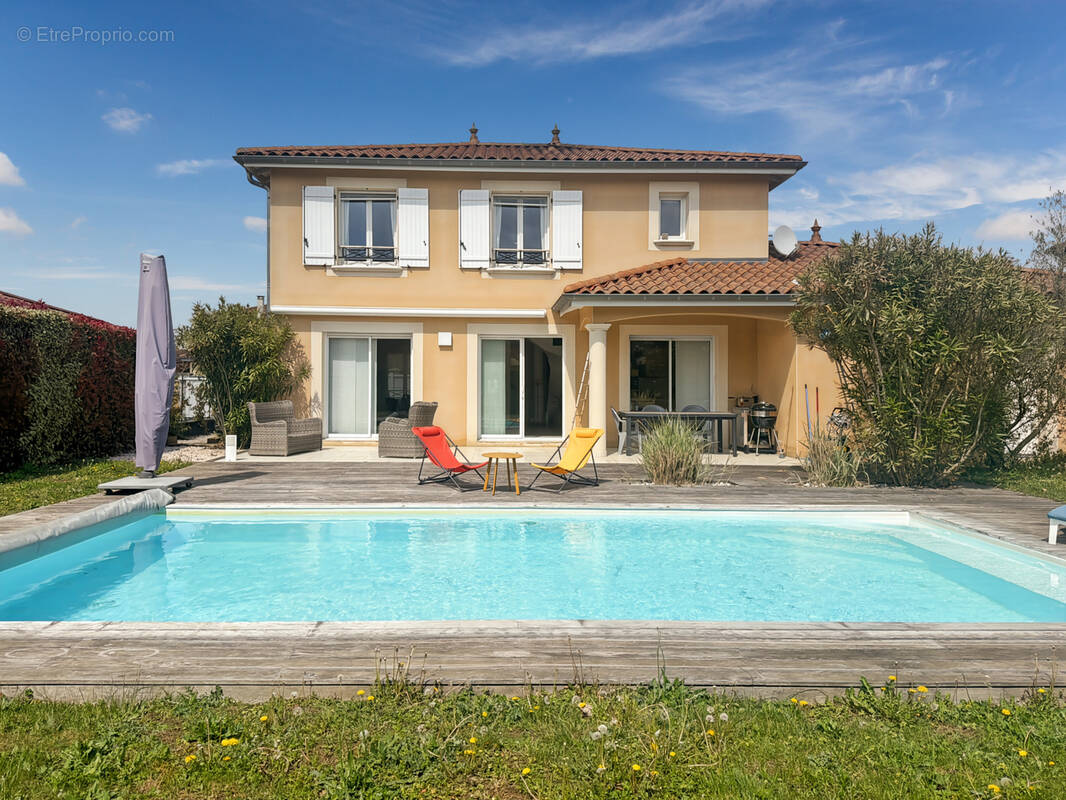 Maison à PARCIEUX