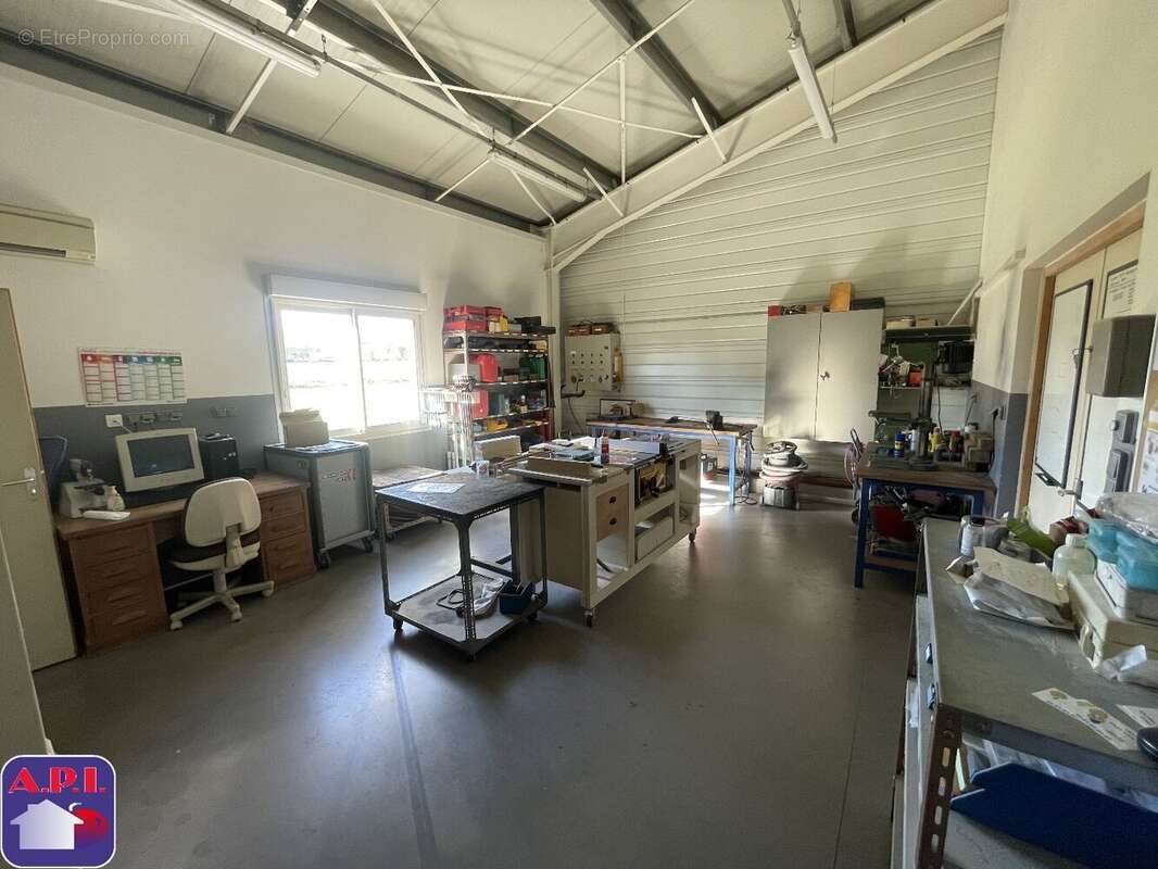 Commerce à LAROQUE-D&#039;OLMES