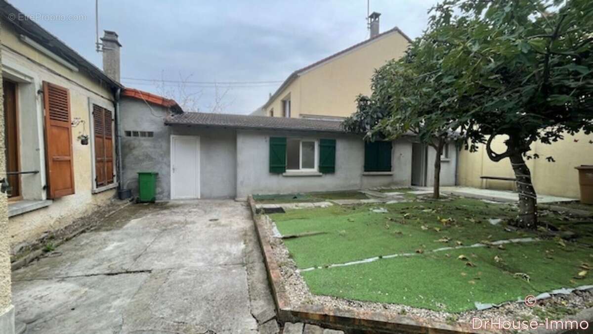 Maison à LES PAVILLONS-SOUS-BOIS