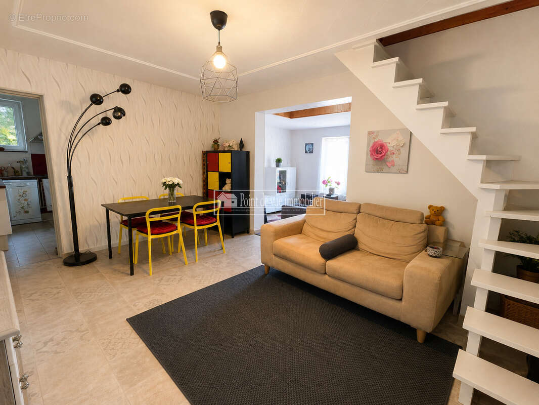 Maison 6 pièces de 100m2 sur 321m2 de terrain - photo 4