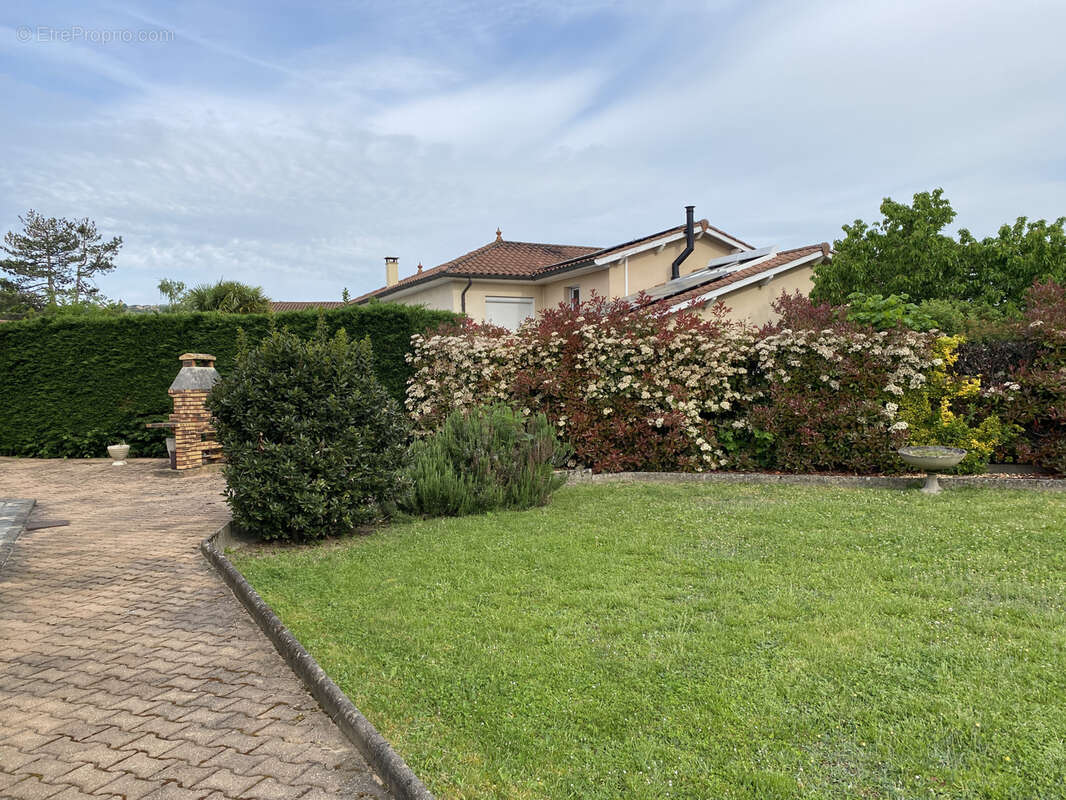 Villa familiale possibilité 2 logements avec grand terrain arboré à Chazay d’Azergues - photo 3