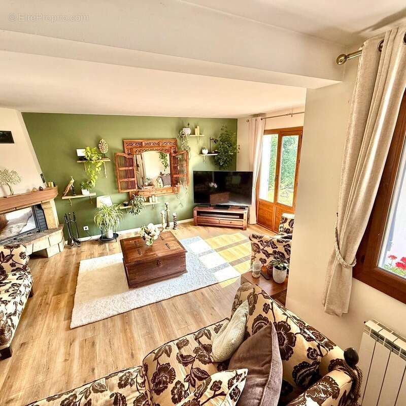 Maison à LEMBEYE