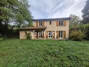 Maison à FONTAINES-SAINT-MARTIN