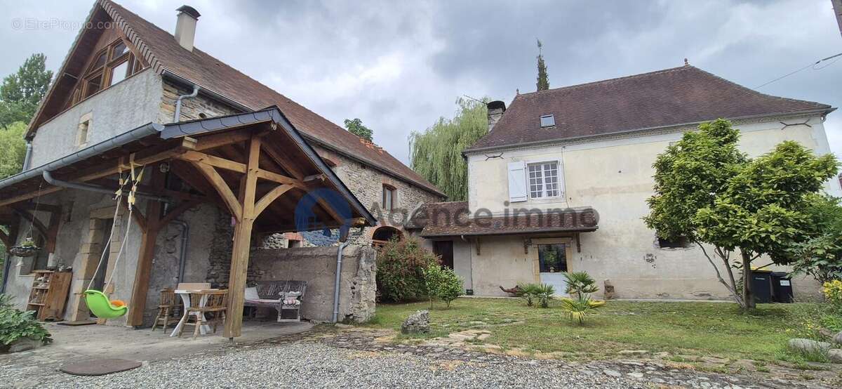 Maison à NAVARRENX