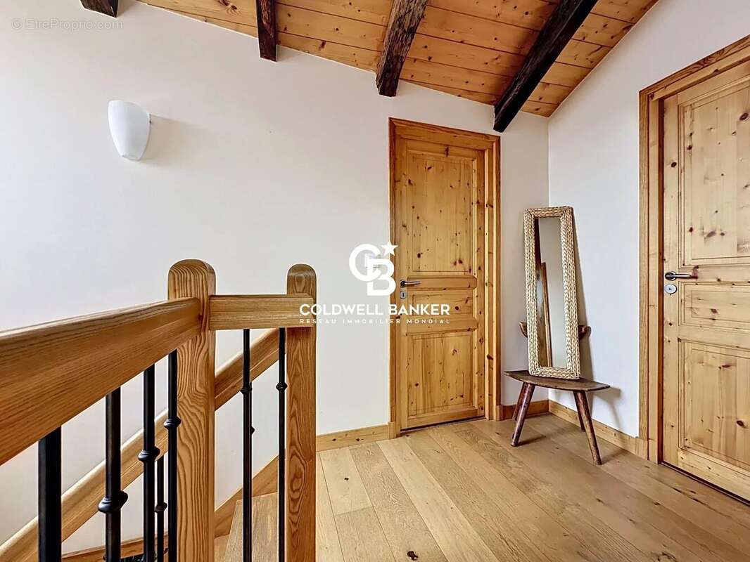 Appartement d'exception - proche du marché Rochelais - photo 13