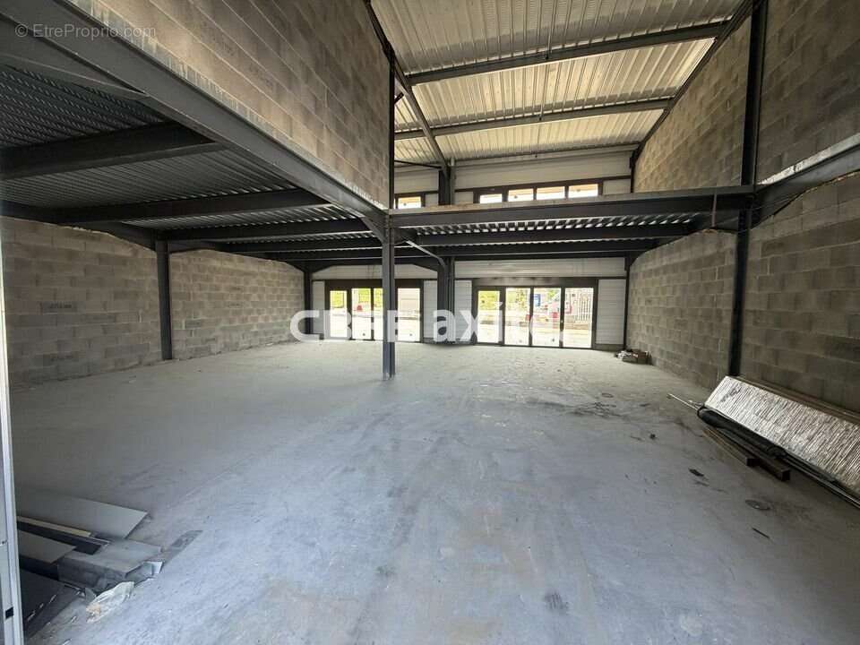 249 m² à Laissaud  - photo 7