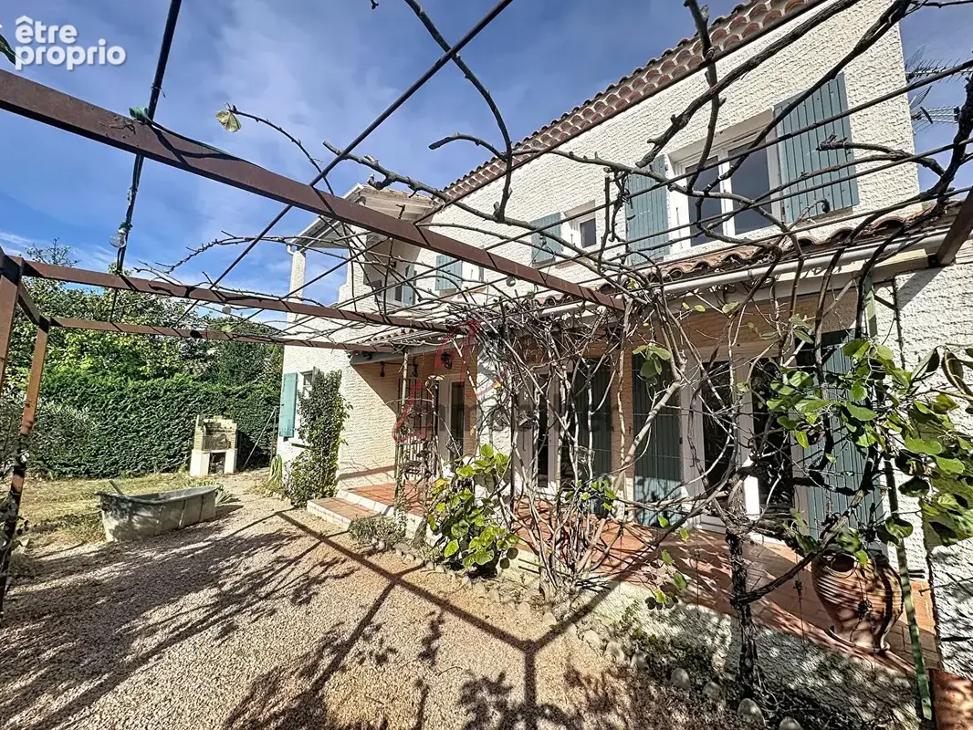 Mollégès, maison  3 chambres avec jardin - photo 4
