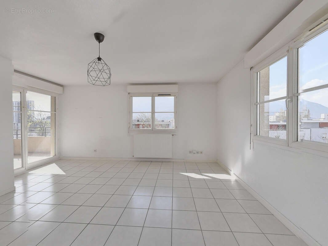 Vaste 4 pièces + cuisine de 82m2 traversant en étage élevé grenoble vigny-musset le panorama - photo 2