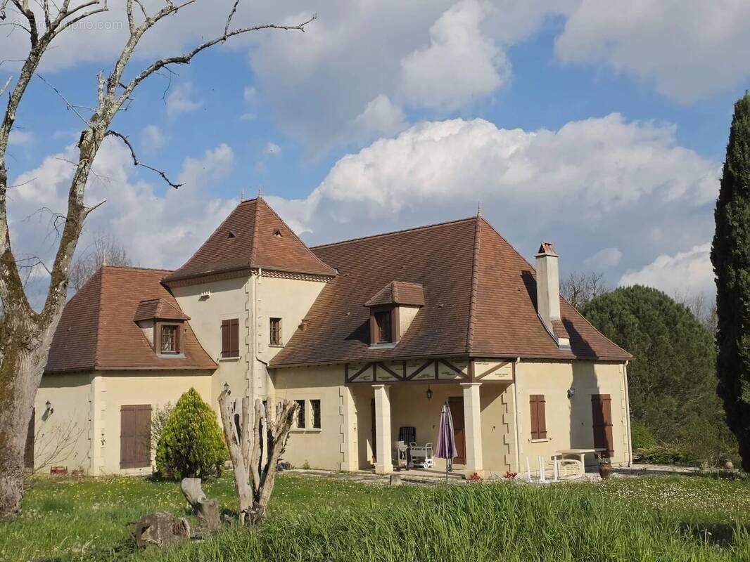 Maison à LAUZUN