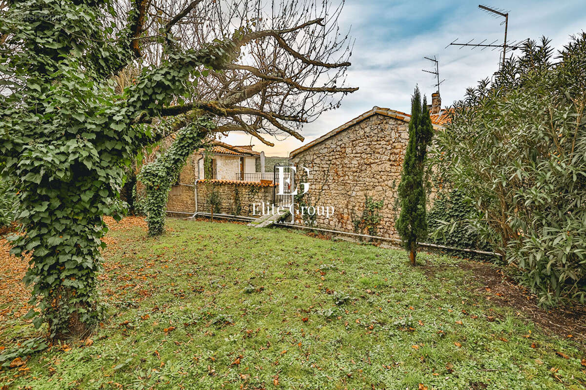 Maison à CHATEAUNEUF-SUR-CHARENTE