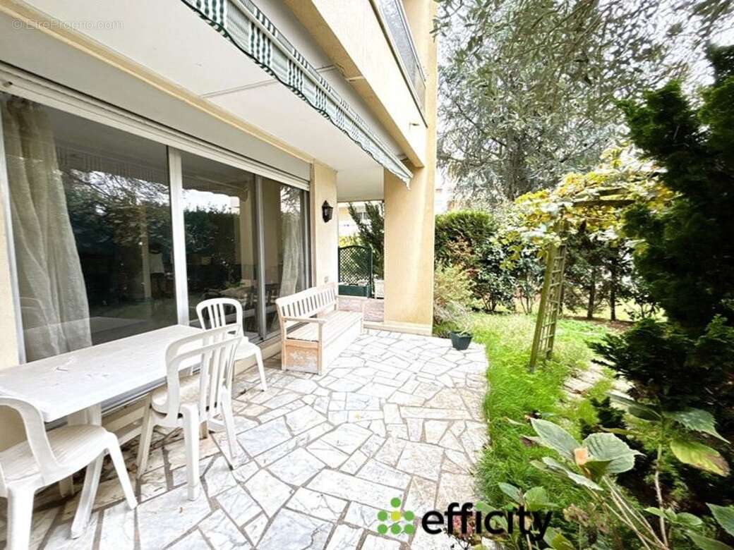 Appartement à SAINT-GRATIEN