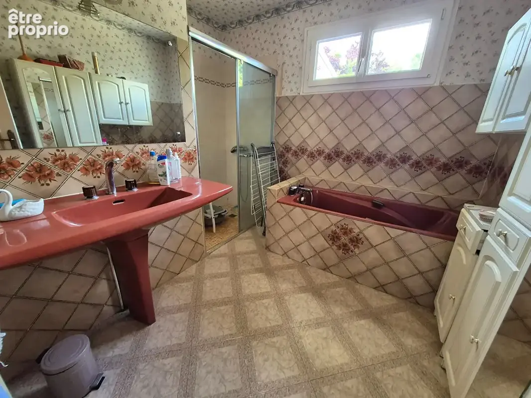 Maison à vendre - ST-ROMAIN- hyper centre - 145 m² hab + véranda 15 m² - 5 chambres dont 3 au RDC - photo 11