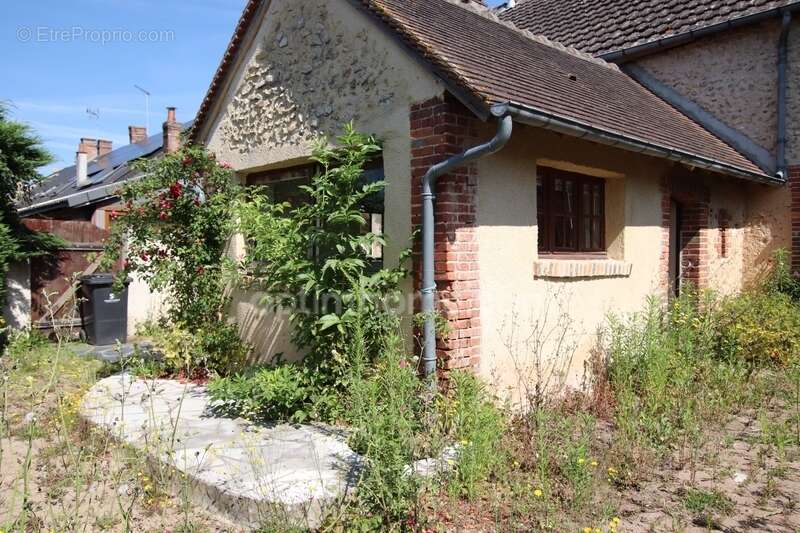 Maison à AUBIGNY-SUR-NERE