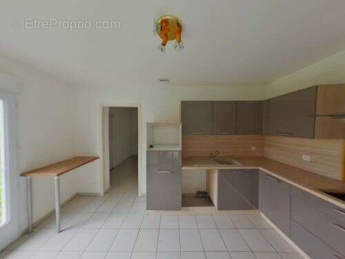 Maison à PLAIMPIED-GIVAUDINS