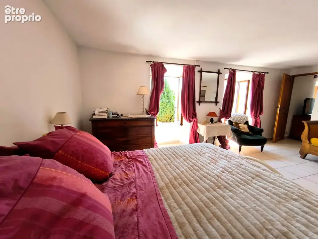 Batisse chargée d'histoire - photo 17