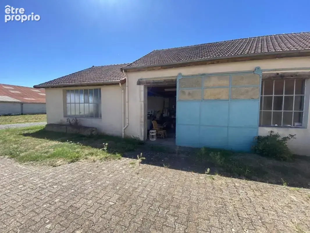 Immeuble de 2 logements avec grange sur 1,5 ha - photo 11