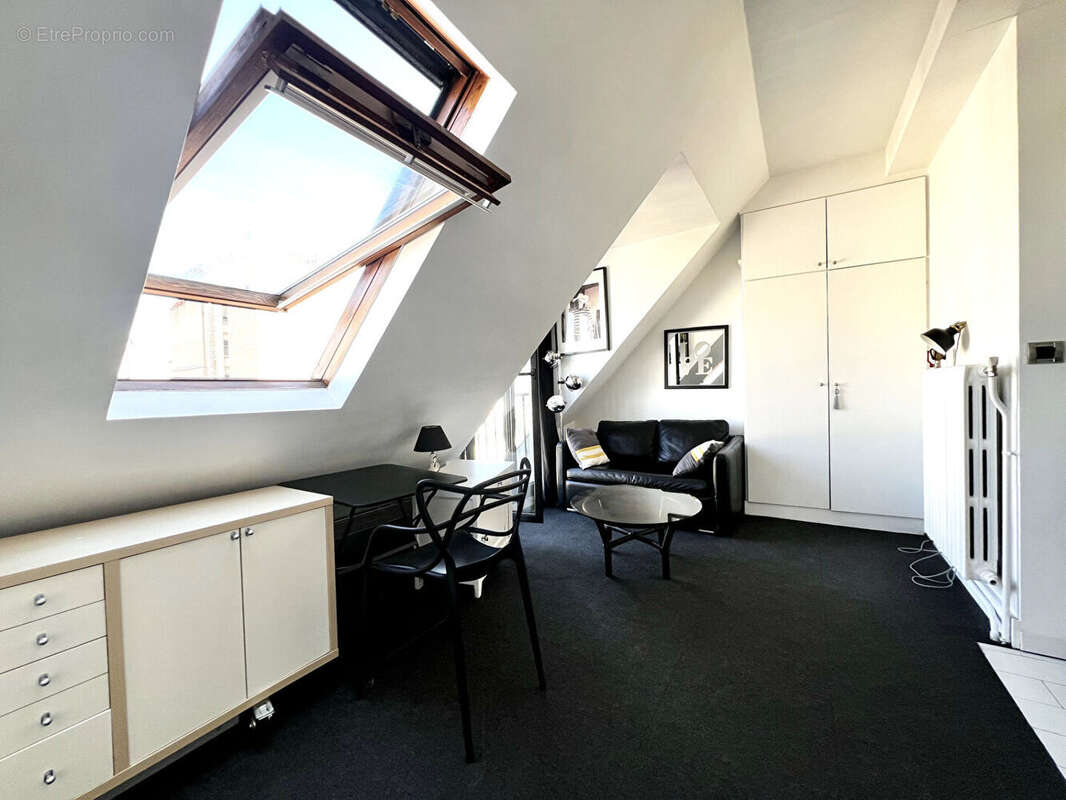 Appartement à PARIS-7E