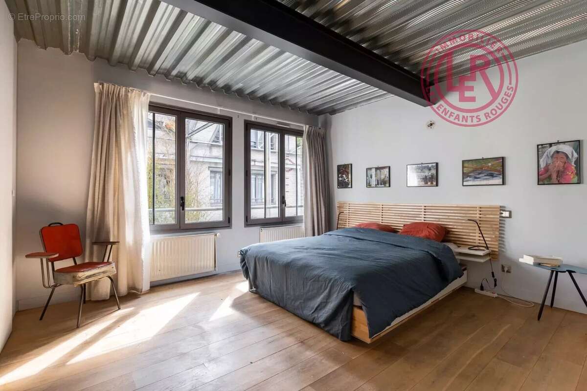 Appartement à PARIS-10E