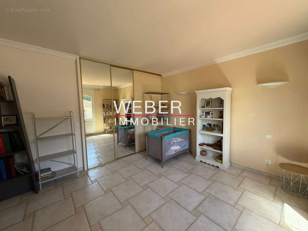Maison à LE CASTELLET