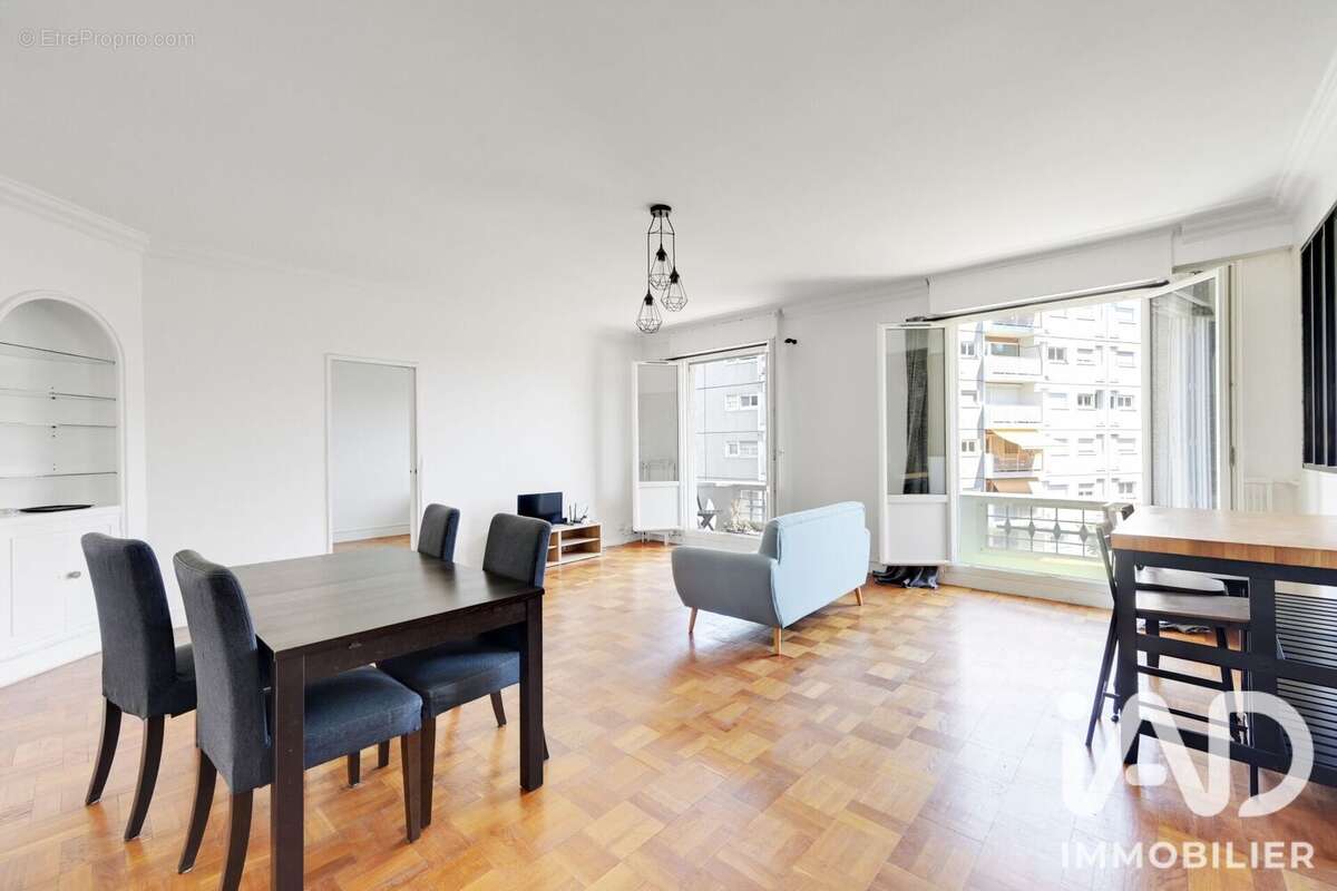 Photo 2 - Appartement à COURBEVOIE