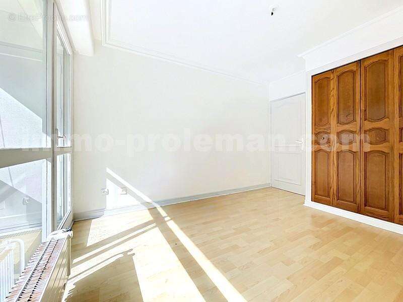 Appartement_T3_Annemasse_Genève_Ceva_tramway_Suisse_investissement_hyper_centre_Séjour_ - Appartement à ANNEMASSE