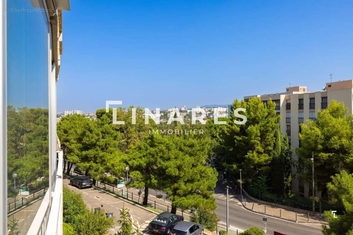 LE BELVÉDÈRE DE LA VALBARELLE - Appartement T4 de 87m² - Vue dégagée - Parking - Cave - 13010 - photo 8