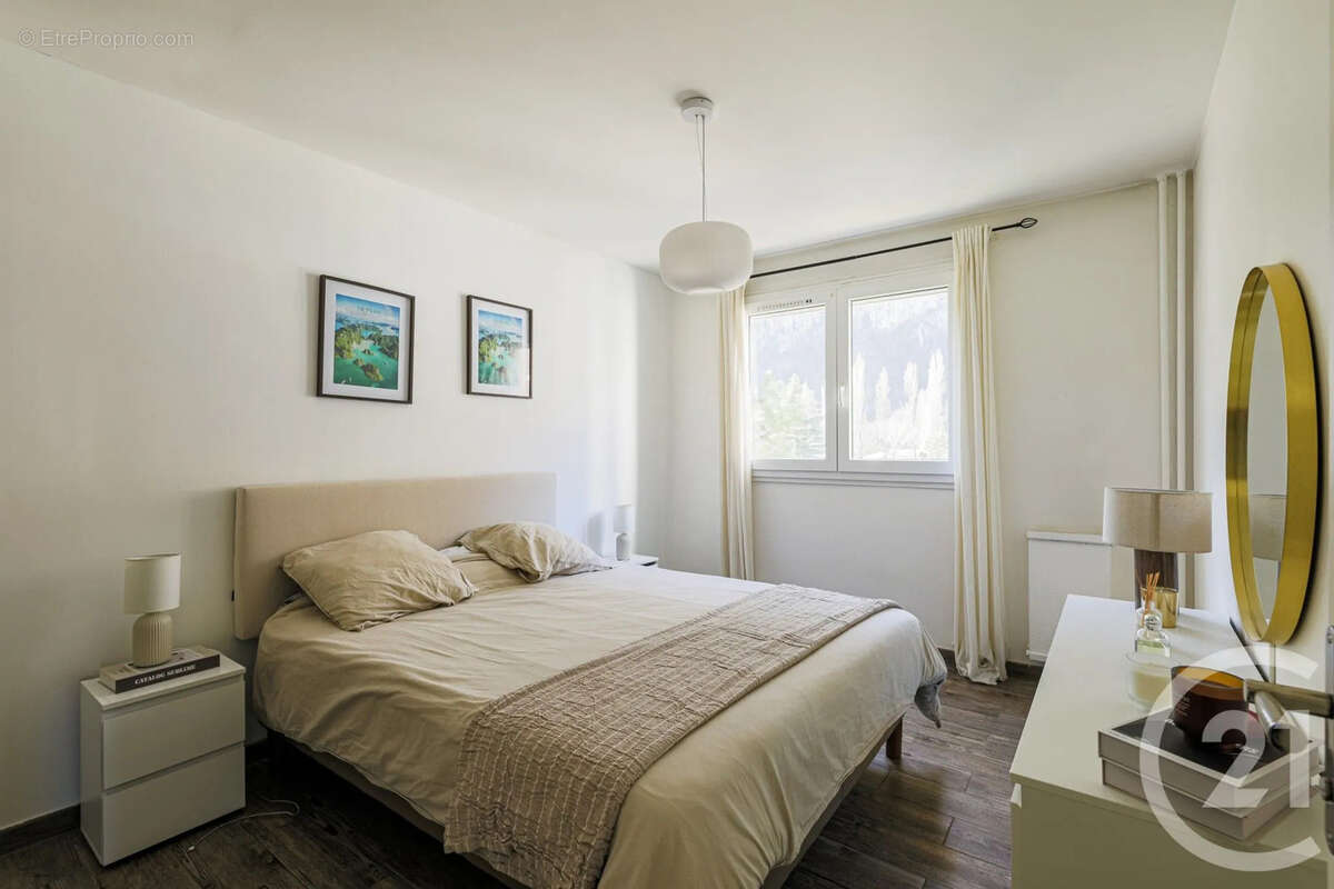 Appartement à SASSENAGE