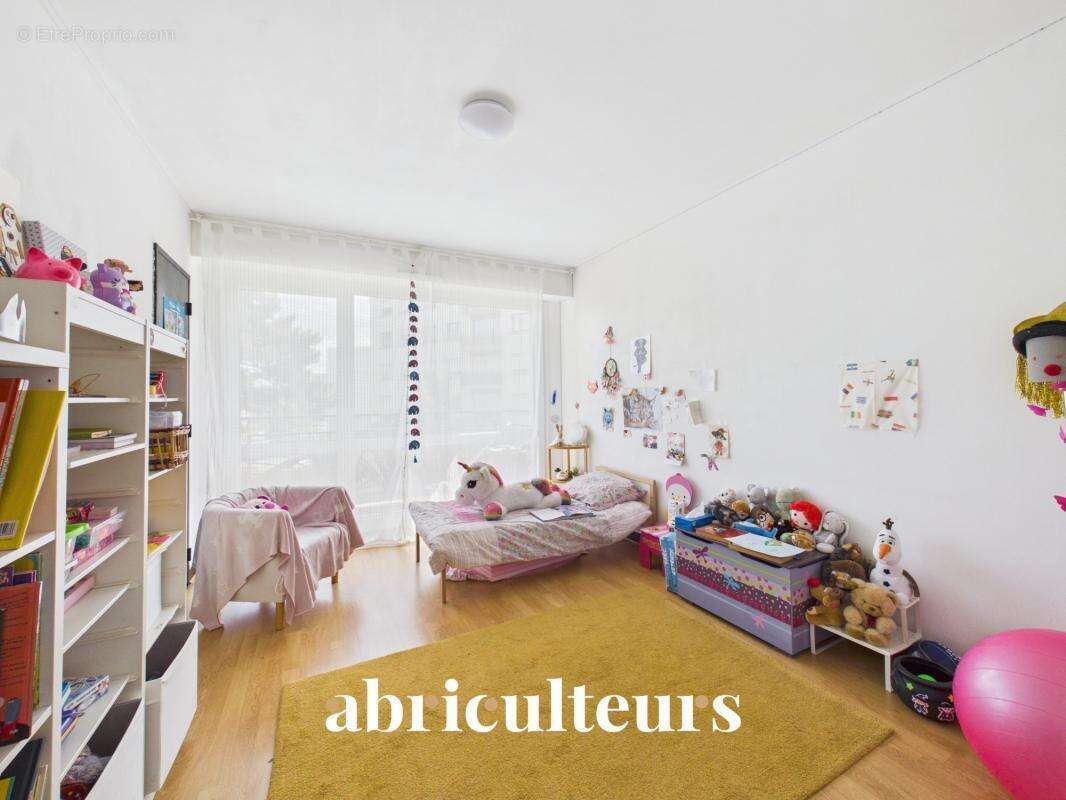 Grand T5 familial de 137 m²  en vente à Saint-Herblain/Quartier Tillay (44800) - photo 7