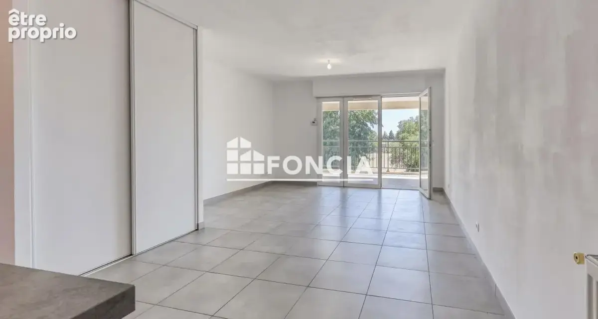 Appartement à SALON-DE-PROVENCE