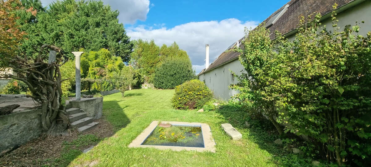 Maison à VILLEMANOCHE