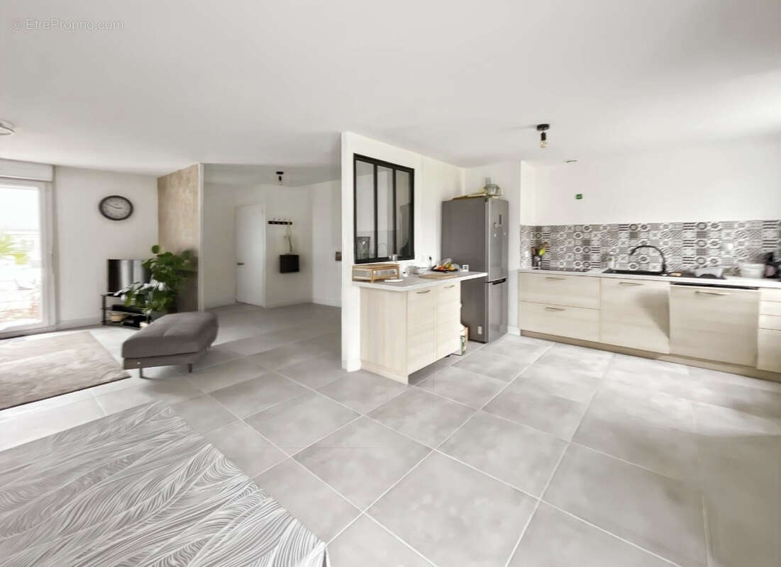 Maison à LA TRINITE-SURZUR