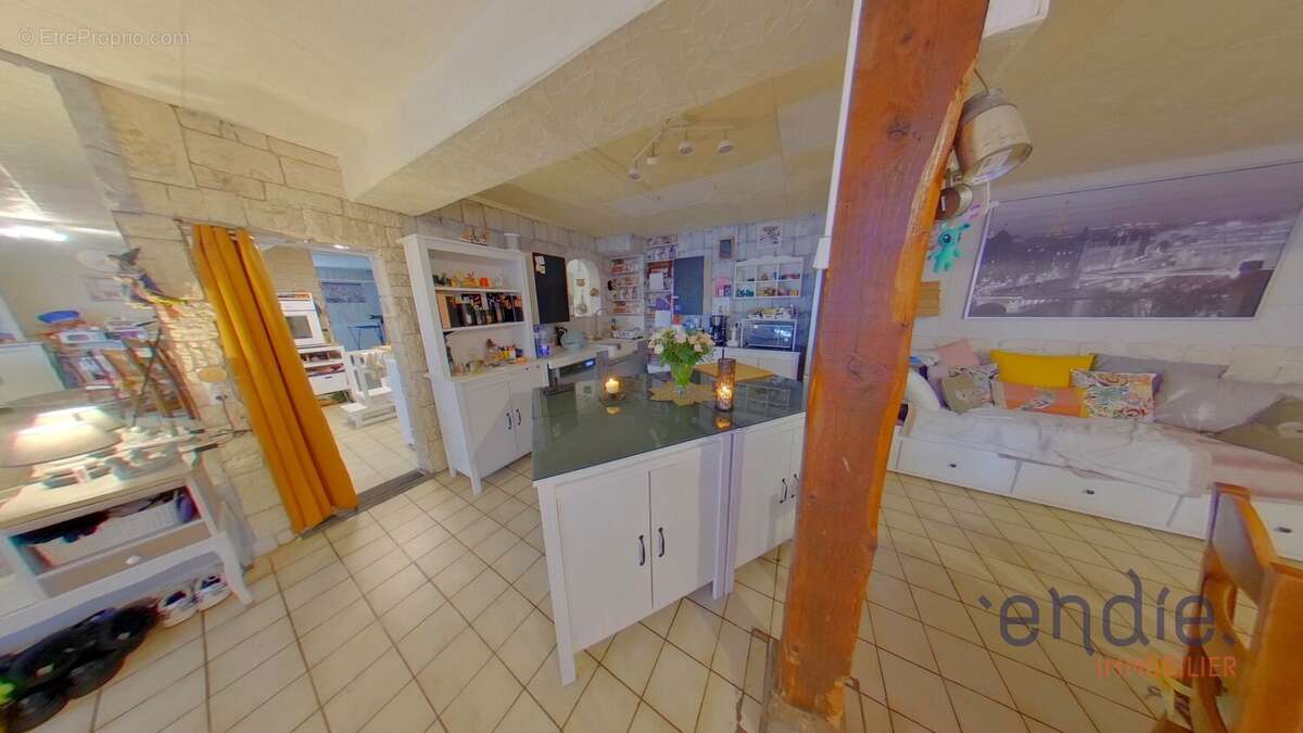 Maison à ARC-LES-GRAY