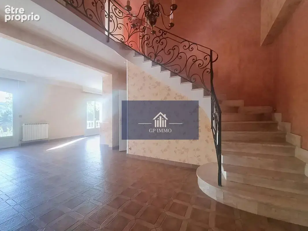 Maison 7 pièces 219 m² à vendre à Solaize (69360) - photo 10