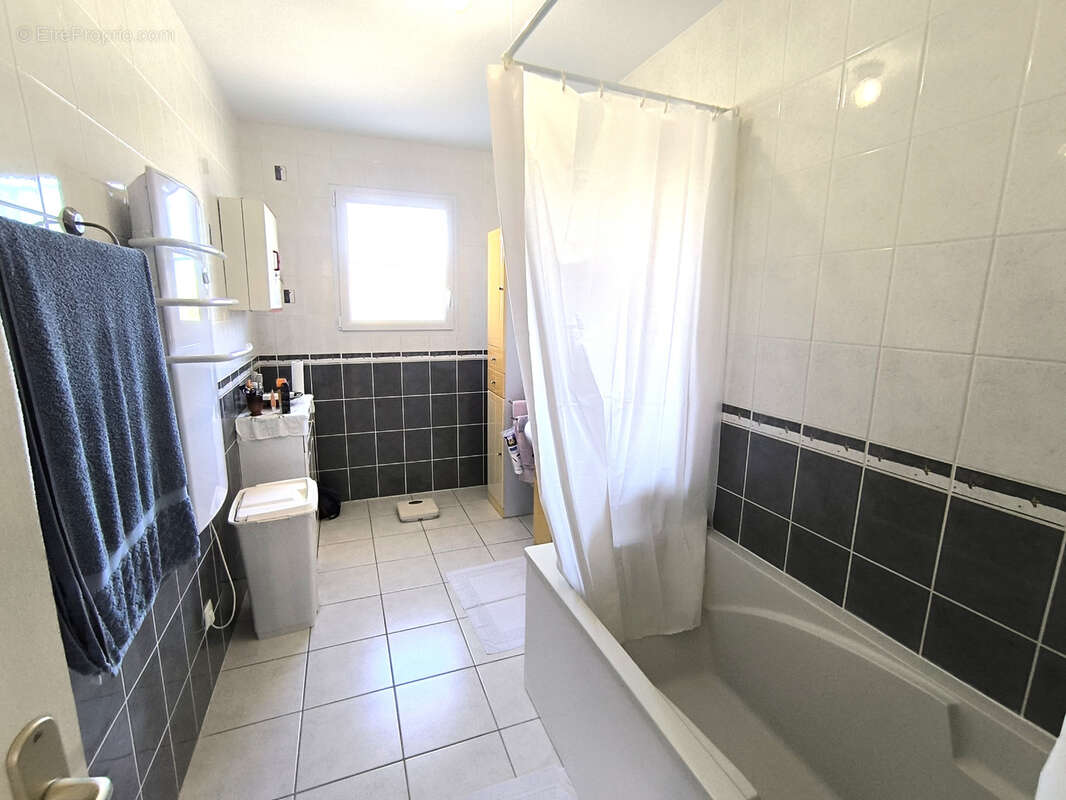 Maison à LA COURONNE