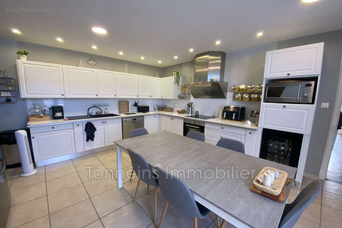 Maison 150 m² à Tonneins  - photo 2