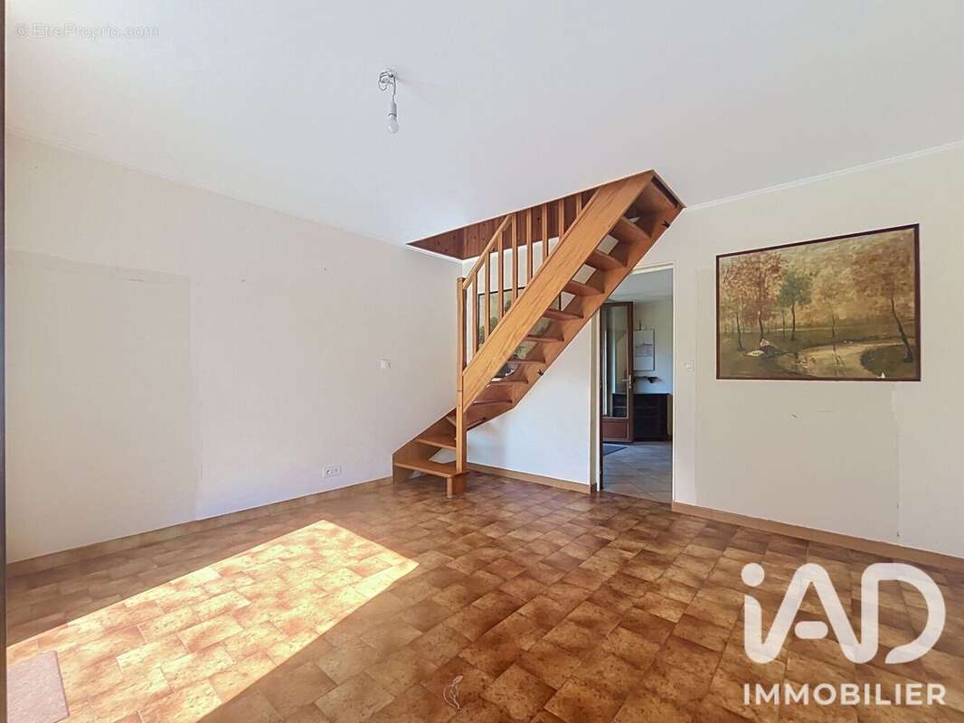 Maison 72 m² à Mailly-La-Ville  - photo 9
