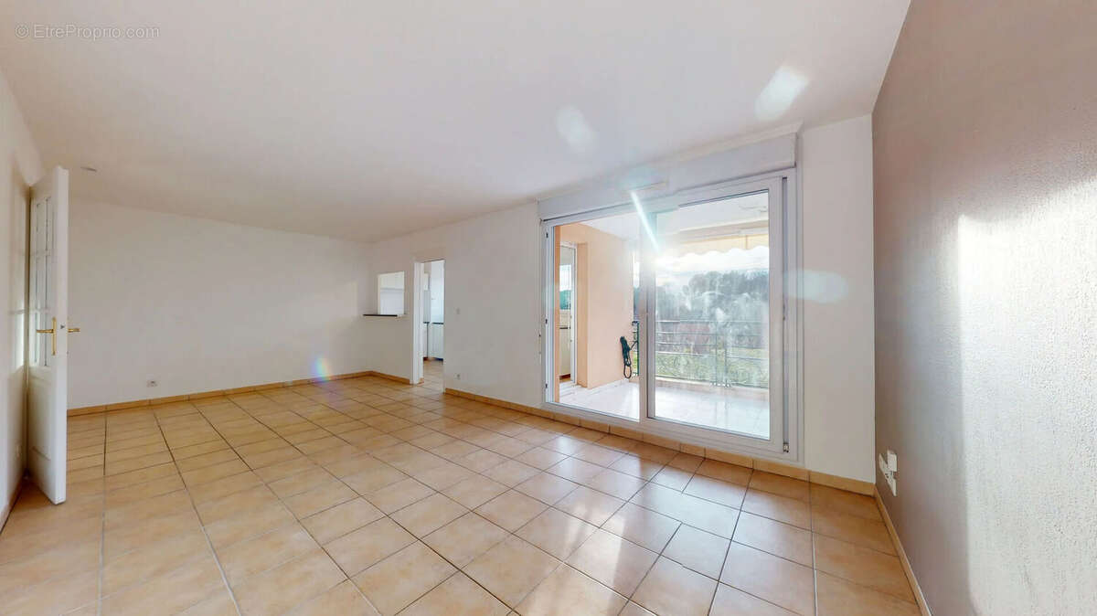 Appartement à FREJUS