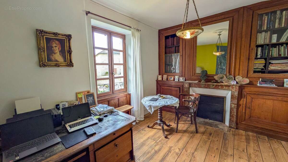 Maison à LAROQUEBROU