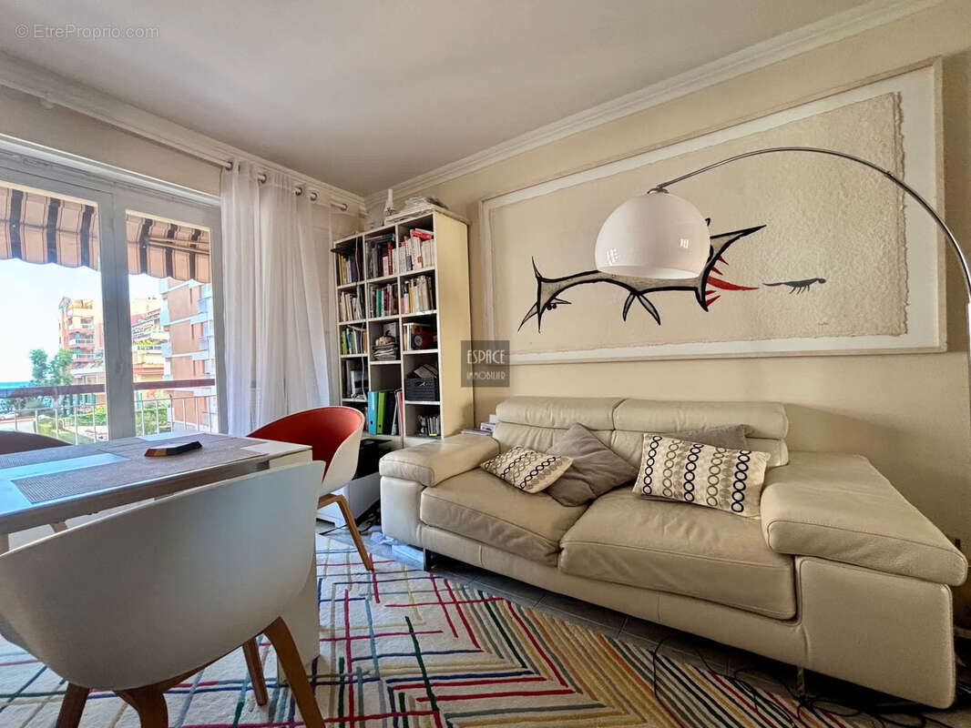Appartement à ROQUEBRUNE-CAP-MARTIN
