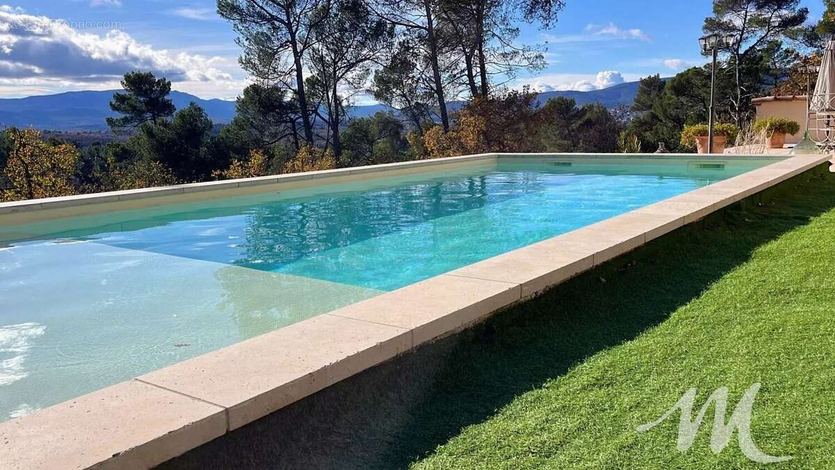 Maison à SAINT-MAXIMIN-LA-SAINTE-BAUME