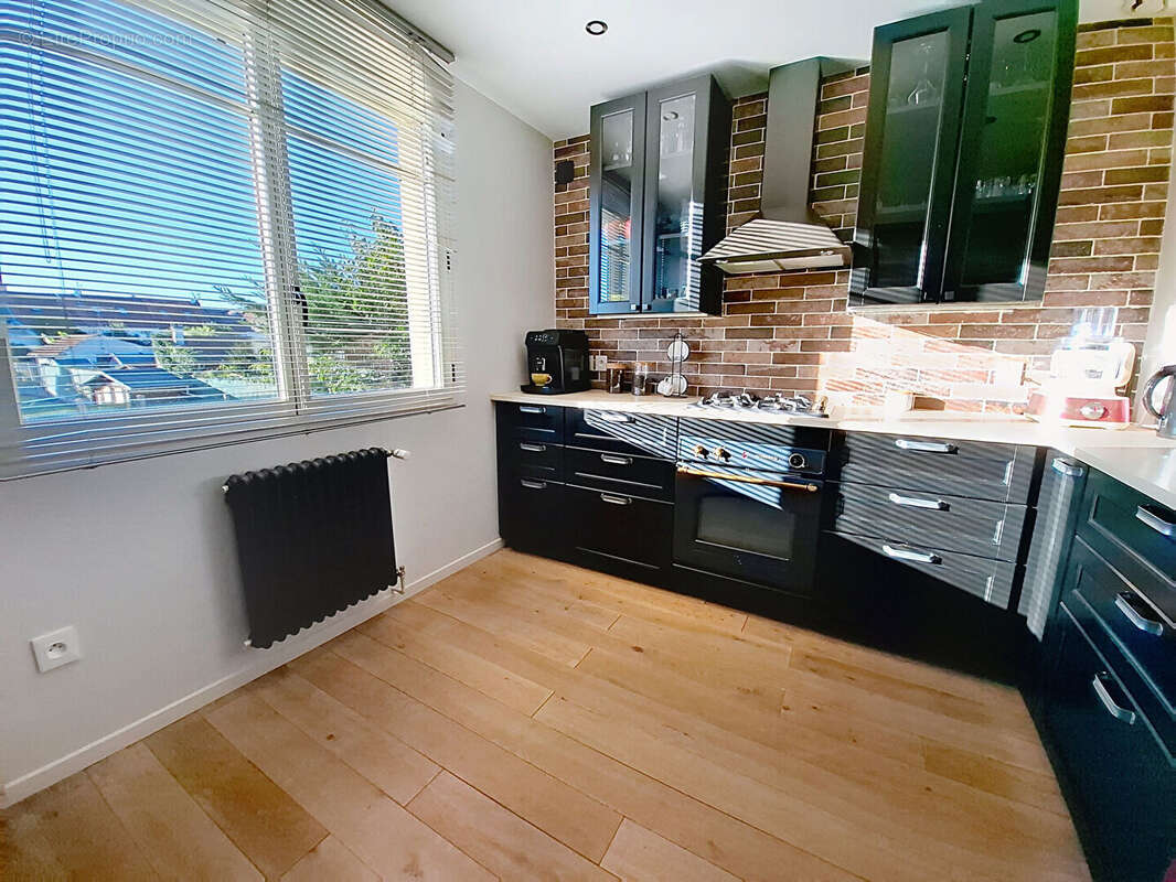 Maison à VILLENEUVE-LE-COMTE