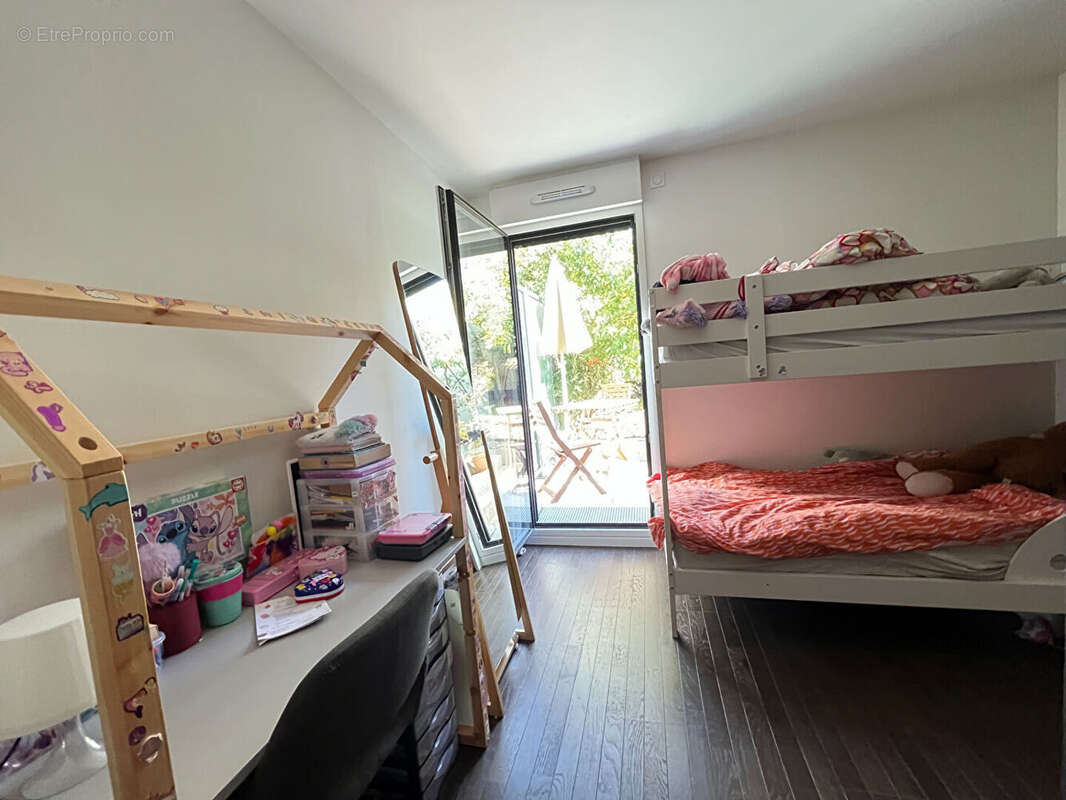 Appartement à SURESNES