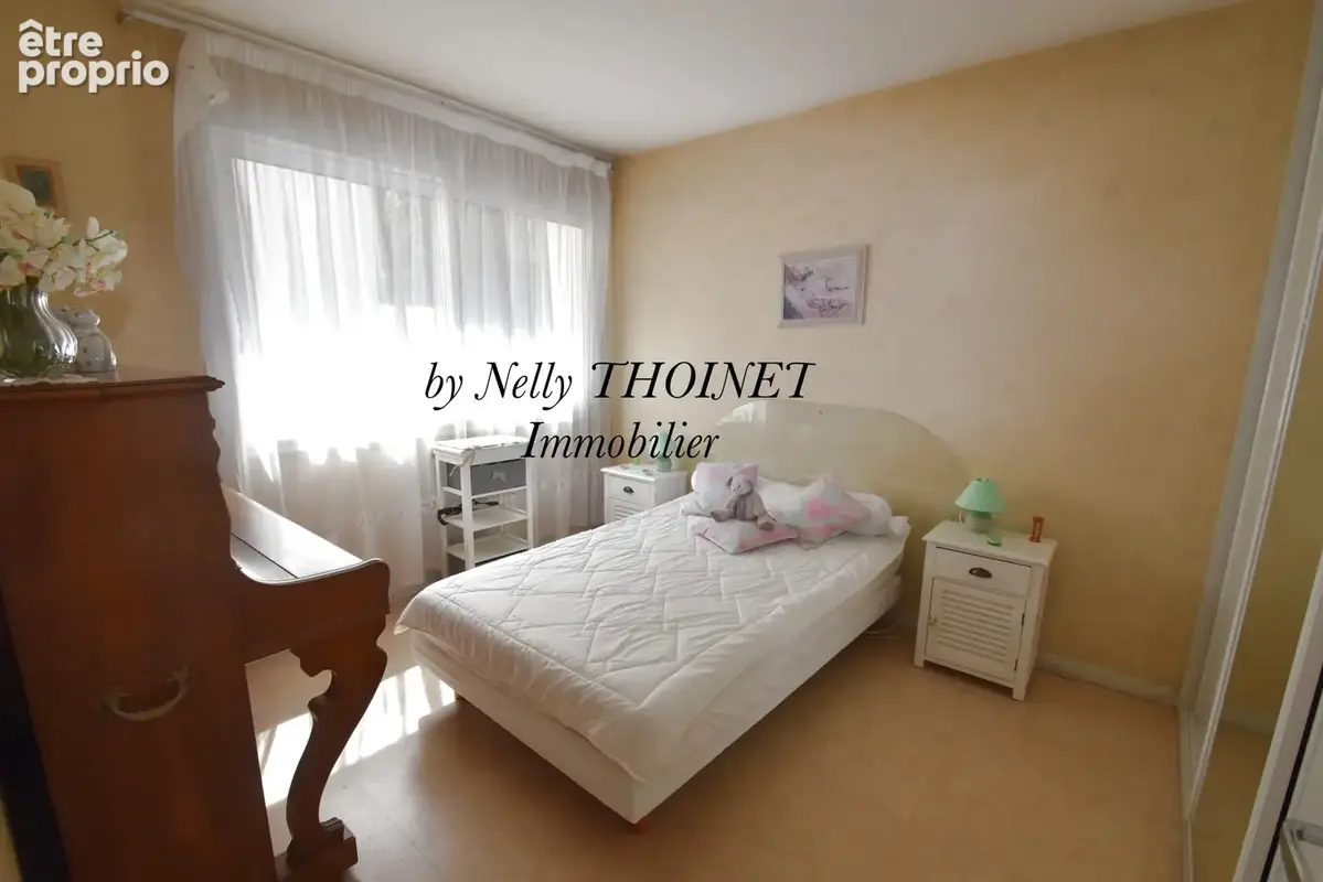 Dépt.63, CLERMONT-FERRAND, quartier Vallières, BEL APPARTEMENT, 1er étage, T4, 86 m2, cave, 2 stationnements - photo 8