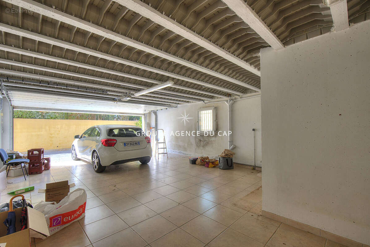 Villa néo-provençale 6 pièces à vendre à Saint Raphaël - Bas du Golf de Valescure - photo 13
