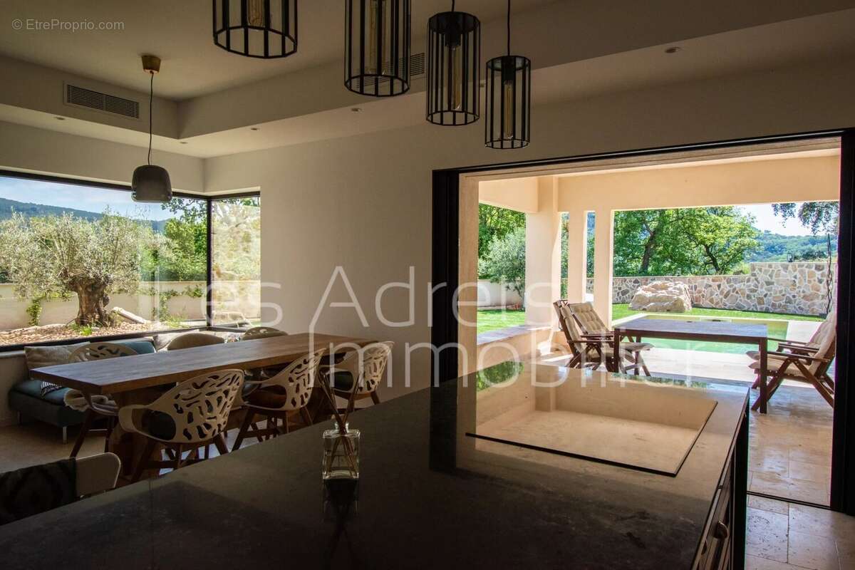 Maison à LES ADRETS-DE-L&#039;ESTEREL