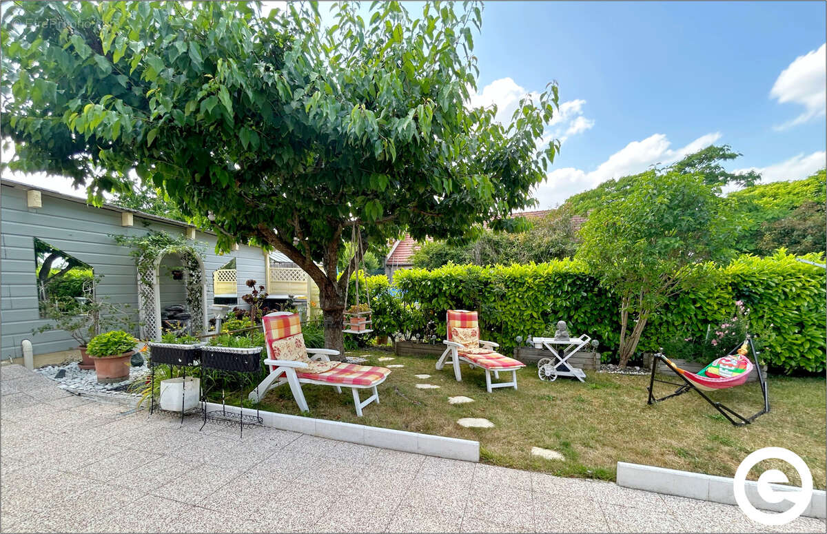 Maison 3 pièce 103 m2 véranda et jardin arboré - Saint-Martin-du-Tertre à 5 min de Sens - photo 13