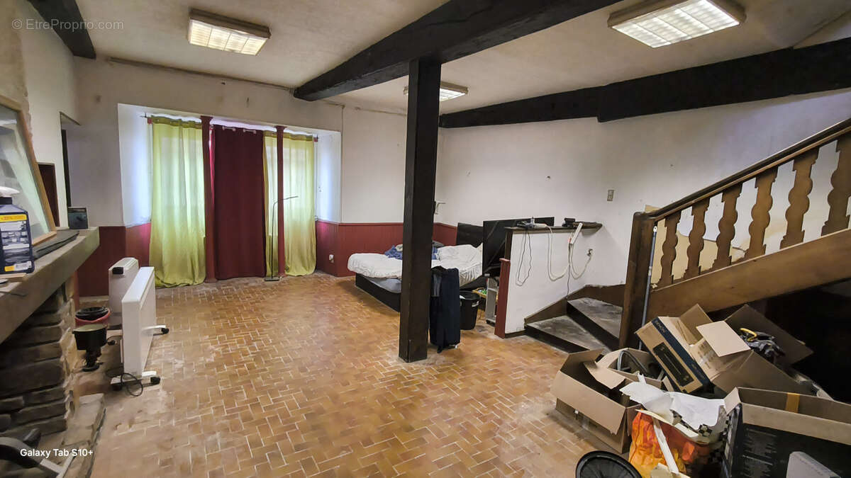 Maison à MAGNAC-BOURG